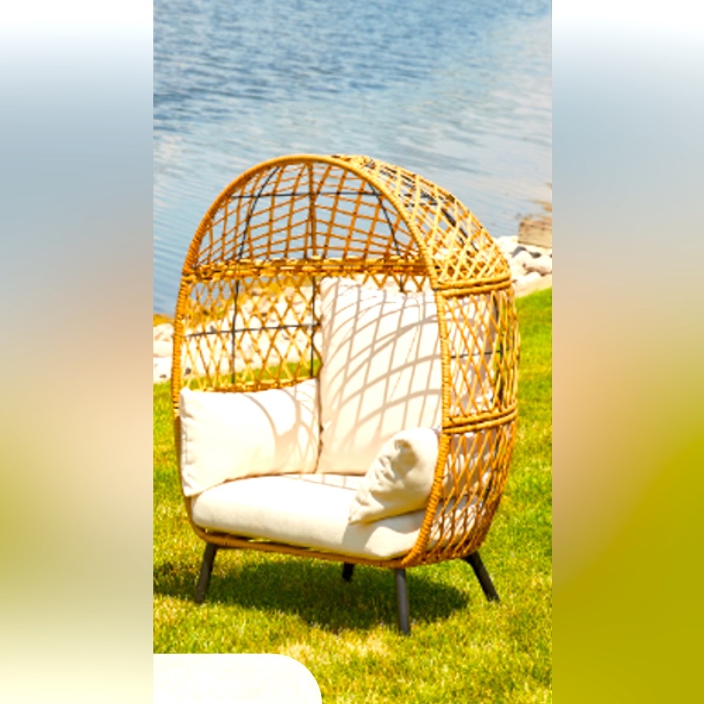 Kids egg chair